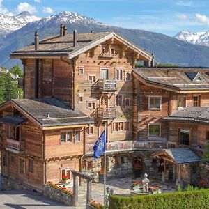 Hostellerie du Pas de l'Ours Relais et Châteaux